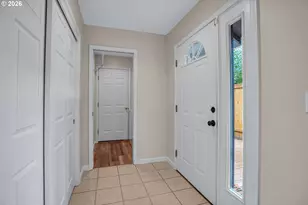 811 NW Meadows Dr, McMinnville, OR 97128 - Photo 5