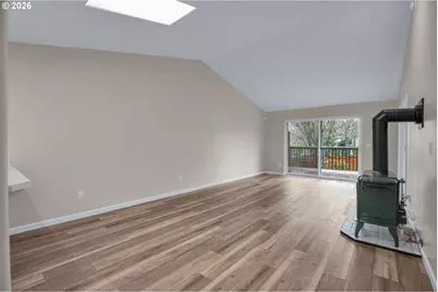 811 NW Meadows Dr, McMinnville, OR 97128 - Photo 11