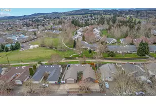 811 NW Meadows Dr, McMinnville, OR 97128 - Photo 43