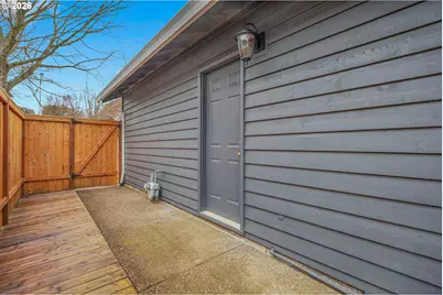 811 NW Meadows Dr, McMinnville, OR 97128 - Photo 35