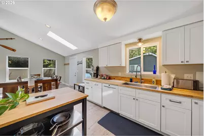 144 S Juniper St, Rockaway Beach, OR 97136 - Photo 21