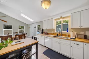 144 S Juniper St, Rockaway Beach, OR 97136 - Photo 21