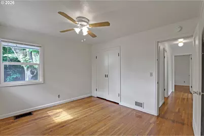11720 SW 11th St, Beaverton, OR 97005 - Photo 13
