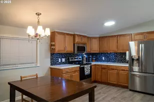 13620 SW Beef Bend Rd, Tigard, OR 97224 - Photo 5