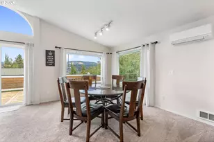 1218 Lincoln St, Hood River, OR 97031 - Photo 11