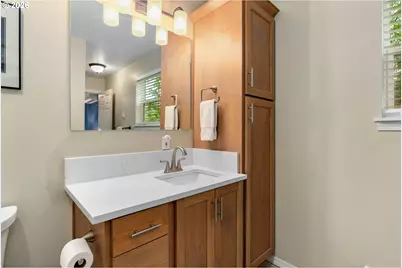 1218 Lincoln St, Hood River, OR 97031 - Photo 15