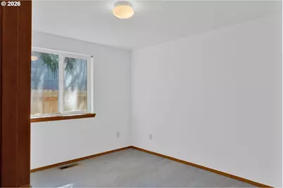 210 S Meredith Dr, Newberg, OR 97132 - Photo 23