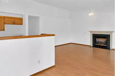 210 S Meredith Dr, Newberg, OR 97132 - Photo 9