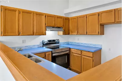210 S Meredith Dr, Newberg, OR 97132 - Photo 11