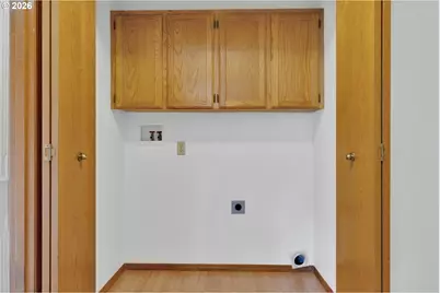 210 S Meredith Dr, Newberg, OR 97132 - Photo 29