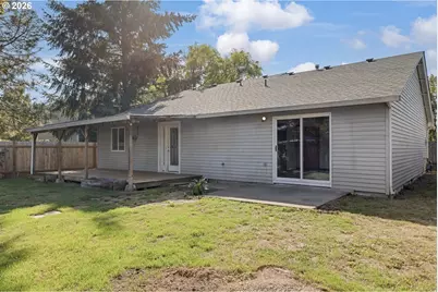 210 S Meredith Dr, Newberg, OR 97132 - Photo 3