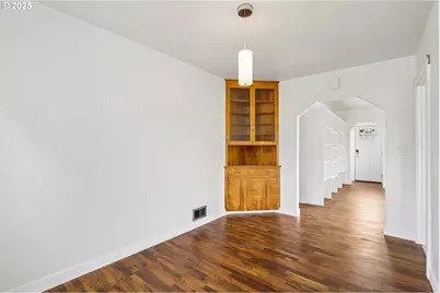 600 E 38th St, Vancouver, WA 98663 - Photo 13