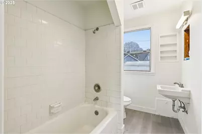 600 E 38th St, Vancouver, WA 98663 - Photo 19