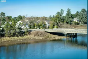 1000 N Holladay Dr, Seaside, OR 97138 - Photo 39