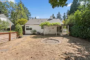 9743 NE Mason St, Portland, OR 97220 - Photo 37