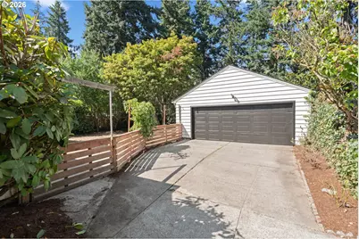 9743 NE Mason St, Portland, OR 97220 - Photo 39