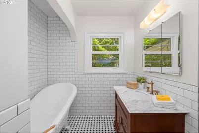 9743 NE Mason St, Portland, OR 97220 - Photo 23