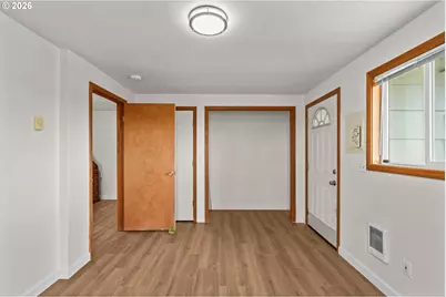 29334 Meadowview Rd, Junction City, OR 97448 - Photo 25