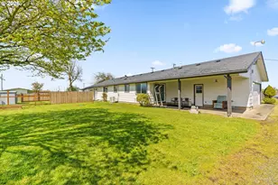 29334 Meadowview Rd, Junction City, OR 97448 - Photo 27