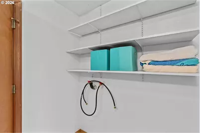 29334 Meadowview Rd, Junction City, OR 97448 - Photo 23