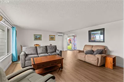 29334 Meadowview Rd, Junction City, OR 97448 - Photo 7