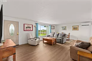 29334 Meadowview Rd, Junction City, OR 97448 - Photo 5