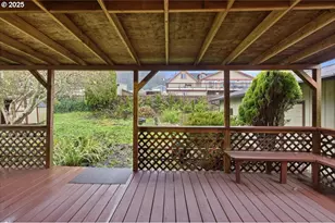 810 Acadia Ave, Garibaldi, OR 97118 - Photo 23