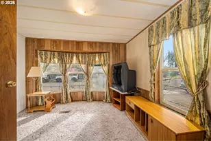 5254 Forsythia Dr, Springfield, OR 97478 - Photo 9