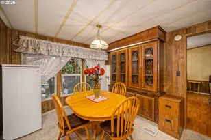 5254 Forsythia Dr, Springfield, OR 97478 - Photo 7