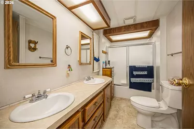 5254 Forsythia Dr, Springfield, OR 97478 - Photo 13