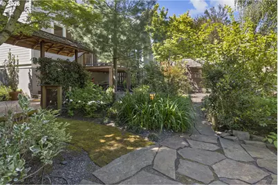 2467 NW Savier St, Portland, OR 97210 - Photo 21
