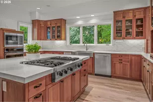 10007 NW Thompson Rd, Portland, OR 97229 - Photo 11