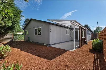 305 SE 84th Ave, Portland, OR 97216 - Photo 23