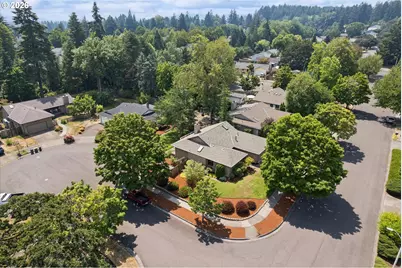 12840 SW Barberry Dr, Beaverton, OR 97008 - Photo 41