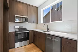 6902 SE 77th Ave, Portland, OR 97206 - Photo 5