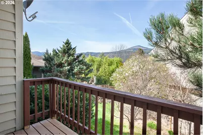 556 Forestview Dr, Hood River, OR 97031 - Photo 33