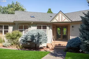 556 Forestview Dr, Hood River, OR 97031 - Photo 3