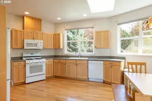 556 Forestview Dr, Hood River, OR 97031 - Photo 15