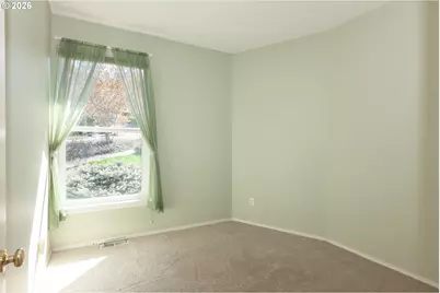 556 Forestview Dr, Hood River, OR 97031 - Photo 35