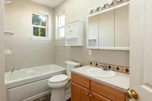 556 Forestview Dr, Hood River, OR 97031 - Photo 29