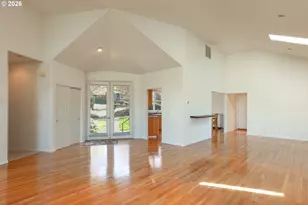 556 Forestview Dr, Hood River, OR 97031 - Photo 39