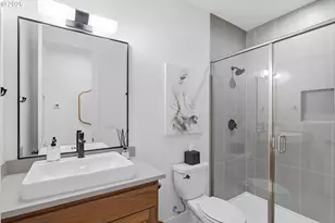 8907 SW Harmon Ln, Portland, OR 97225 - Photo 3