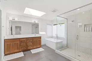 8907 SW Harmon Ln, Portland, OR 97225 - Photo 15