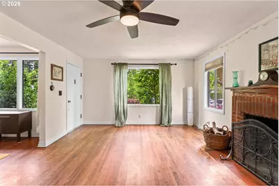 245 SE 108th Ave, Portland, OR 97216 - Photo 5