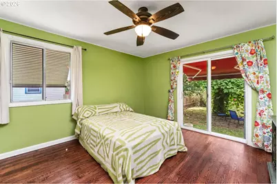 245 SE 108th Ave, Portland, OR 97216 - Photo 21