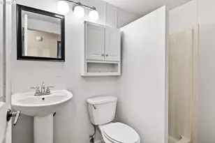 3826 Peppertree Dr, Eugene, OR 97402 - Photo 29