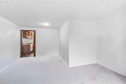 3826 Peppertree Dr, Eugene, OR 97402 - Photo 9