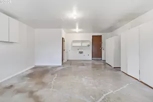 3826 Peppertree Dr, Eugene, OR 97402 - Photo 31