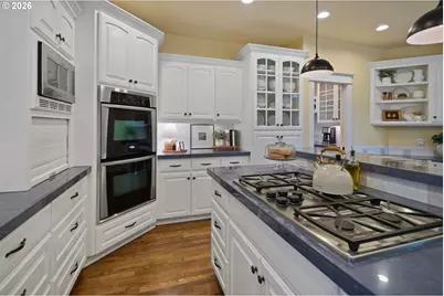 902 NE 47th Ave, Hillsboro, OR 97124 - Photo 19