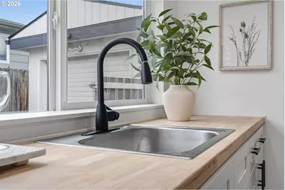 1730 12th Ave, Albany, OR 97321 - Photo 3